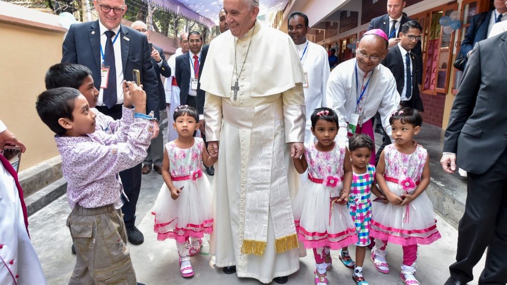 Папа Франциск поздравил Бангладеш с праздниками