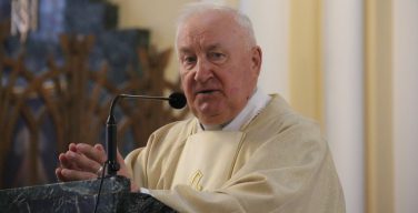 В московском Кафедральном соборе отпраздновали 80-летний юбилей одного из старейших священников Архиепархии