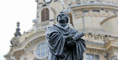 Лютеранский, католический и православный священники прокомментировали популярные мифы о Мартине Лютере