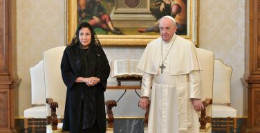 Президент Грузии посетила с визитом Ватикан