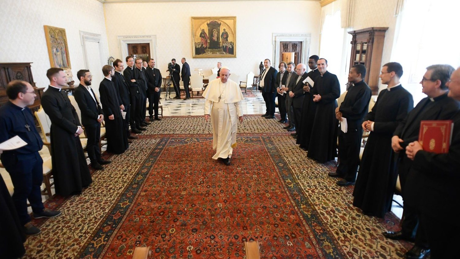 Папа: священники призваны быть пастырями с запахом овец