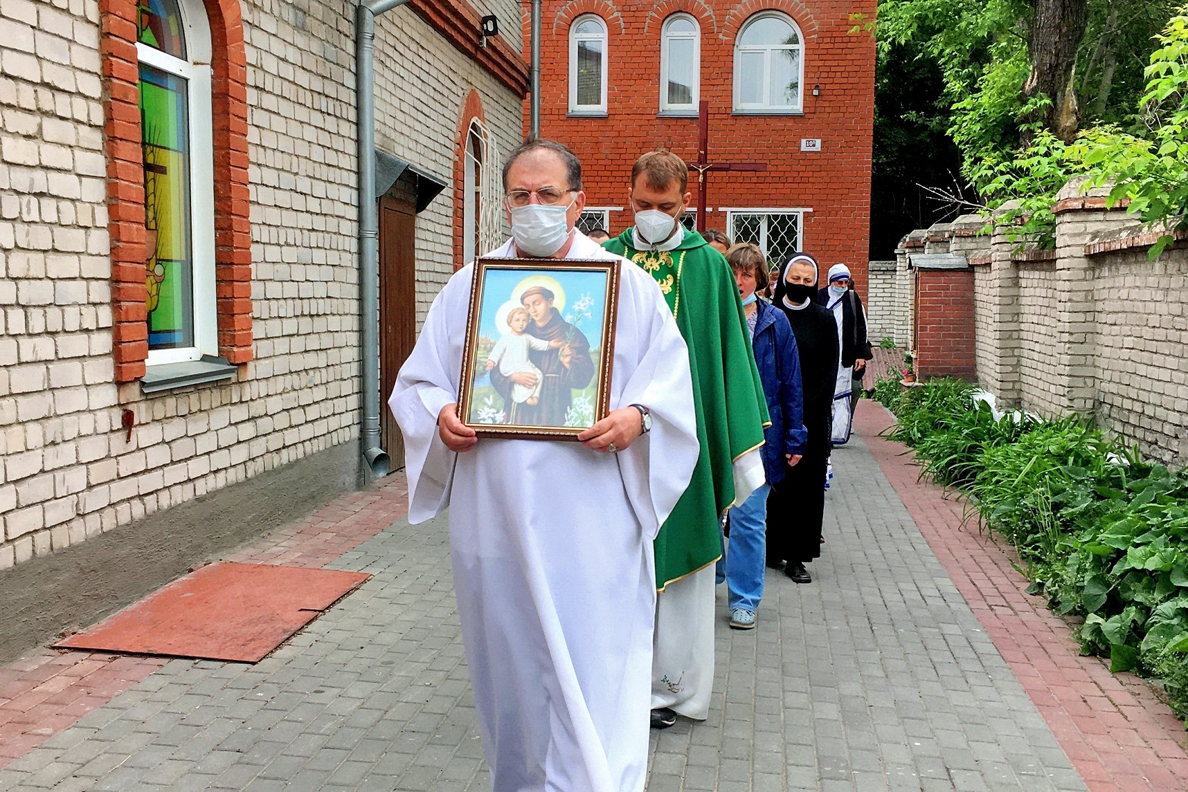 Память святого Антония Падуанского почтили в приходе новосибирских францисканцев