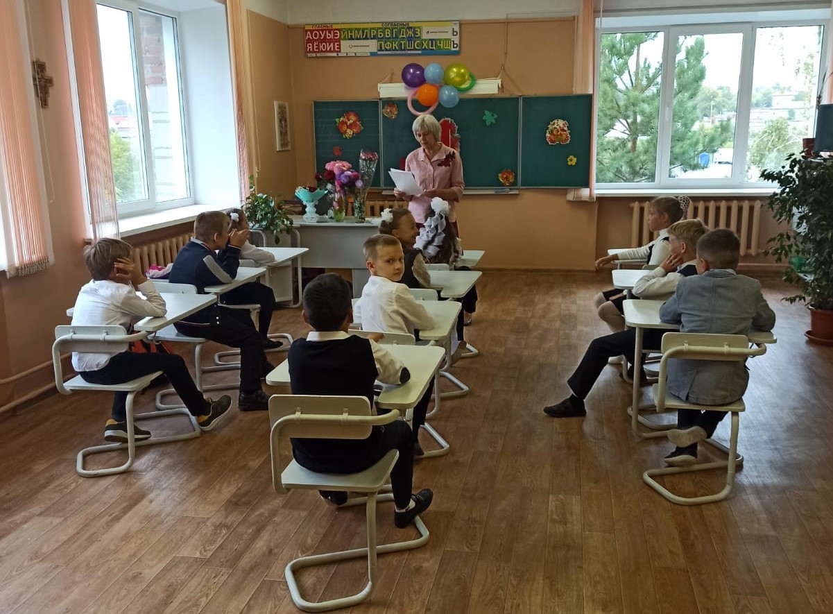 Глава Минздрава: в РФ не будут обязывать детей прививаться от COVID для допуска к учебе