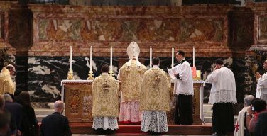 Послание Папы Франциска Traditionis custodes об использовании дореформенной литургии