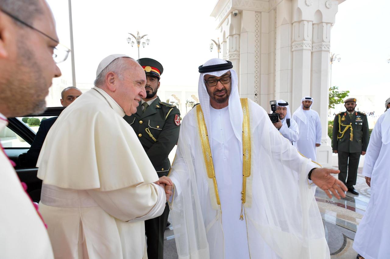 Фонд Ватикана удостоил награды наследного принца ОАЭ