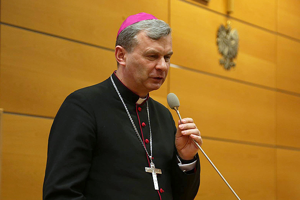 Польские епископы обеспокоены ростом числа алкоголиков в стране, особенно в период пандемии