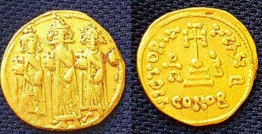 В Израиле археологи нашли золотую монету с изображением Распятия
