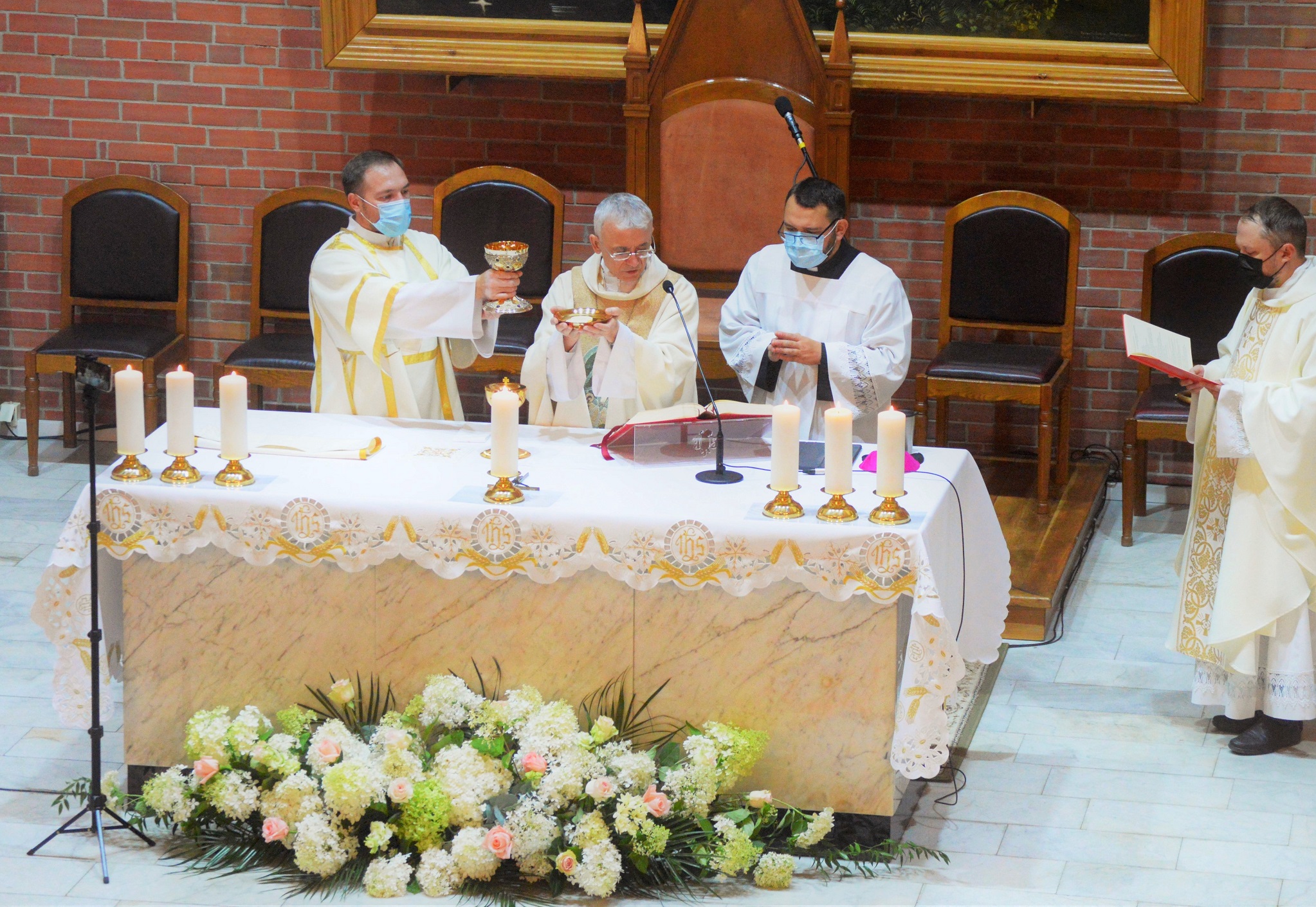 Верные Преображенской епархии вступили в Фаворскую неделю