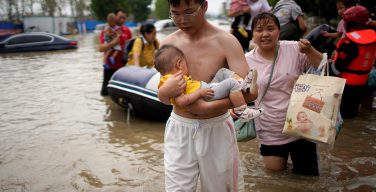 Китайским христианам запретили оказывать помощь жертвам наводнения от имени церквей и сообществ