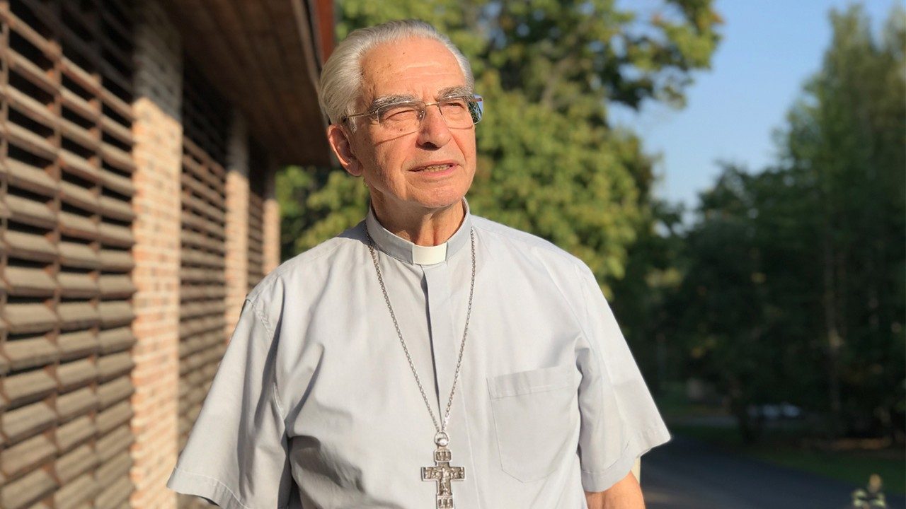 Кардинал Аудрис Бачкис: научиться принимать мигрантов по-христиански
