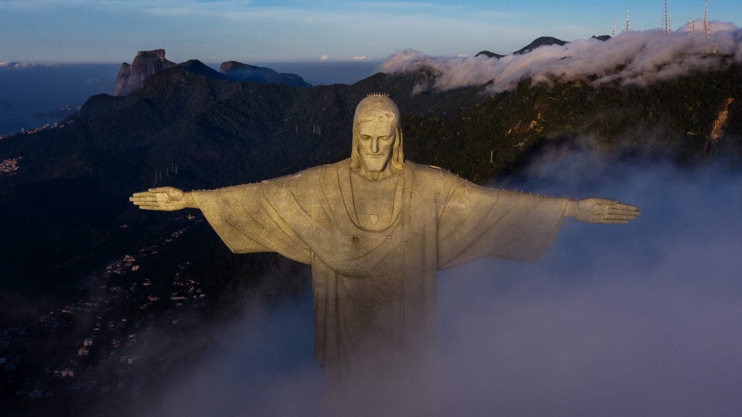 статуя христа в бразилии