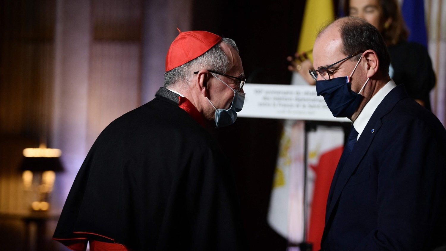 Госсекретарь Ватикана встретился с премьер-министром Франции