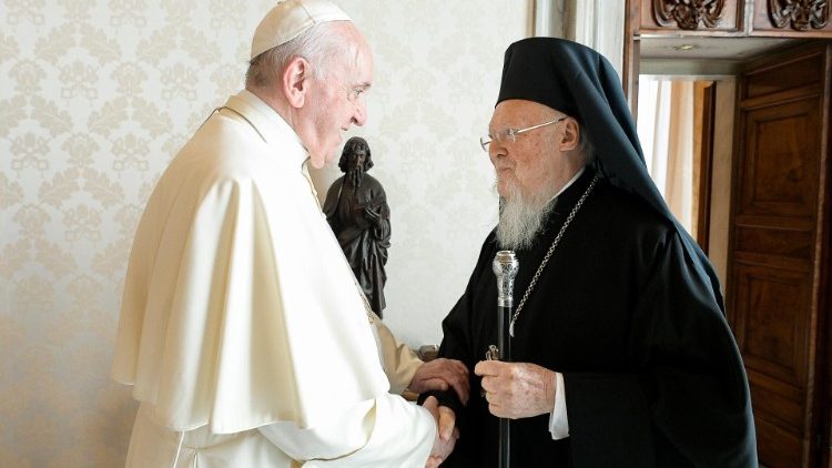 Папа Франциск поздравил Патриарха Варфоломея в связи с юбилейной годовщиной его избрания на Константинопольскую кафедру