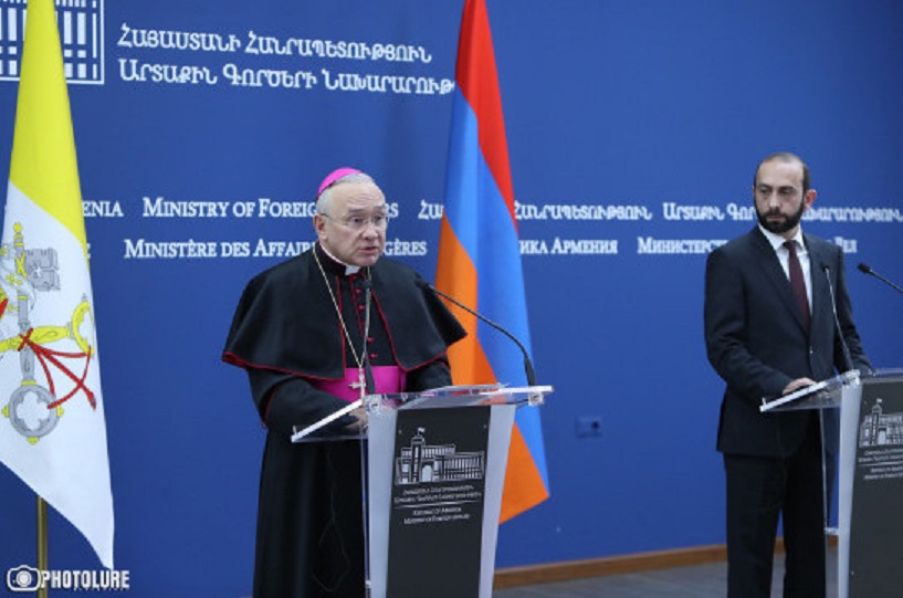 Ереван просит Папу Франциска помочь освобождению армянских пленных