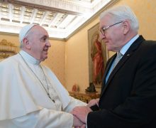 Папа принял в Ватикане президента Германии