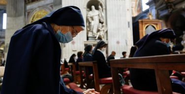 Папа: монахини призваны быть матерями и сёстрами