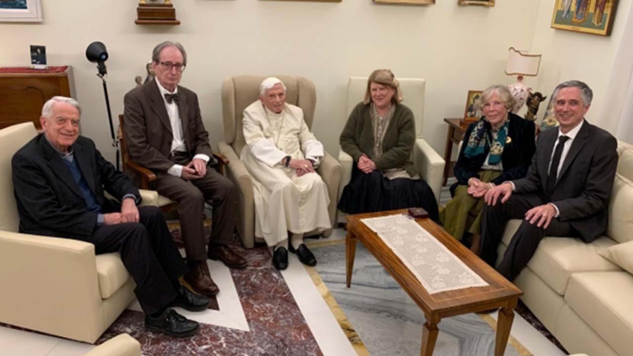 Бенедикт XVI встретился с лауреатами премии Ратцингера