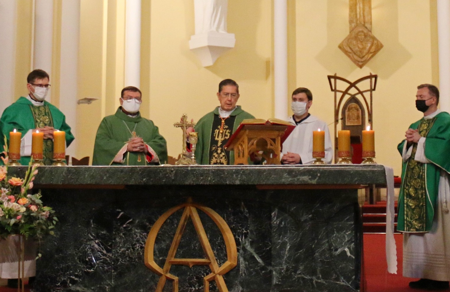 Кардинал Мигель Анхель Аюсо Гиксот возглавил Святую Мессу в московском Кафедральном соборе