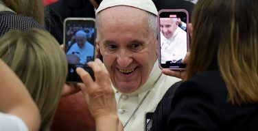 Папа: современный гуманизм нуждается в культурах всего мира