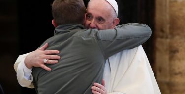 Папа: место бедных не на паперти, а в сердце Церкви