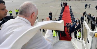 Апостольский визит Папы Франциска в Грецию завершен