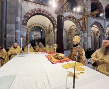 В день памяти св. Амвросия Медиоланского совершена православная литургия на его мощах