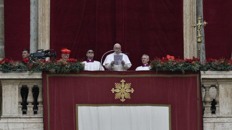 Папа Франциск обратился с Рождественским посланием «Граду и миру»