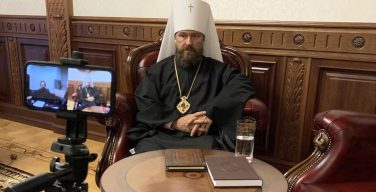 Митрополит Волоколамский Иларион: Речи об объединении православных и католиков не идет