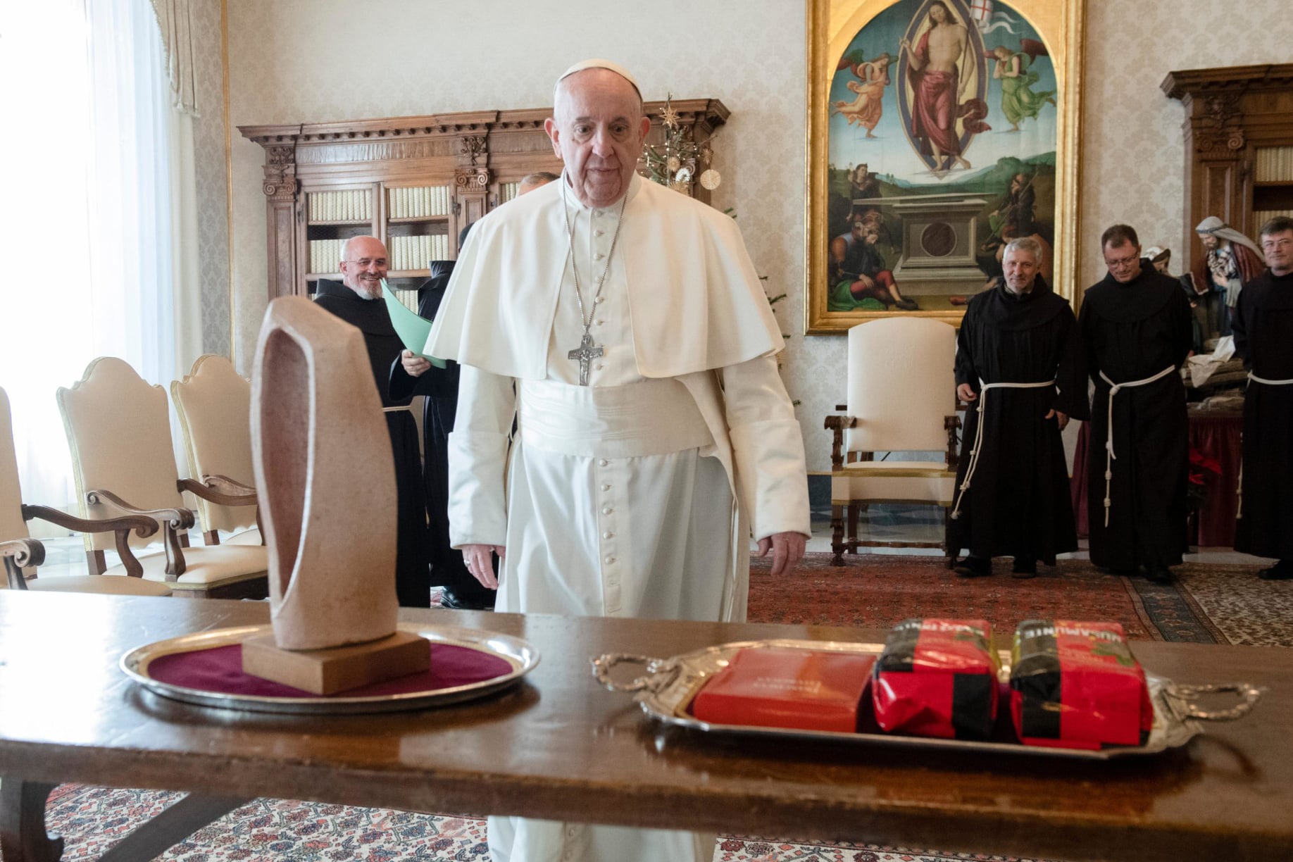 Папа призвал. Папа Римский 2022. Папа Римский сейчас 2022. Крест папы Римского 2022. Фото папы Римского 2022 год.