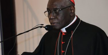 Гвинейский кардинал призвал заново христианизировать Европу
