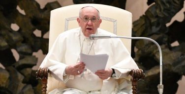 На общей аудиенции 2 февраля Папа Франциск размышлял об истине общения святых