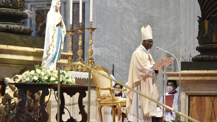 Мессу в соборе Святого Петра по случаю Всемирного дня больного возглавил кардинал Питер Тарксон