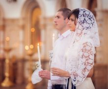 РПЦ намерена защищать традиционный брак вместе с католиками, заявил официальный представитель Московского Патриархата