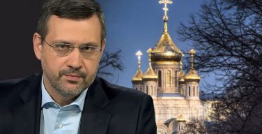 Представитель РПЦ назвал веру в Бога традиционной ценностью российского общества, но вместе с тем выступил против дискриминации атеистов