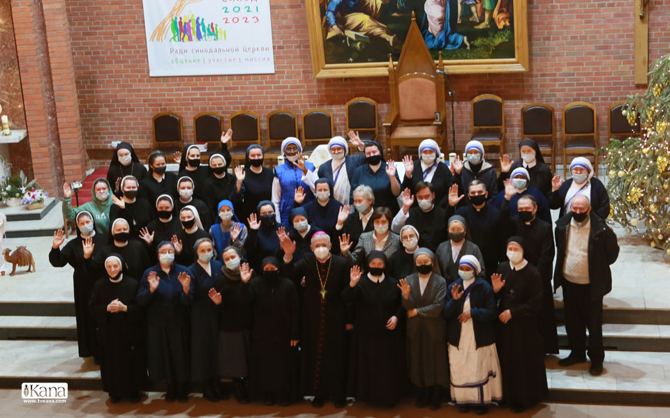 Встреча сестер-монахинь Преображенской епархии завершилась обновлением обетов в День посвященной Богу жизни (+ФОТО)