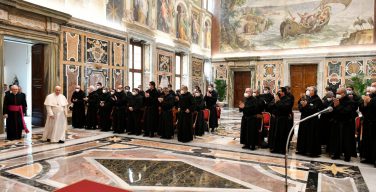 Папа призвал монашествующих подражать св. Иосифу