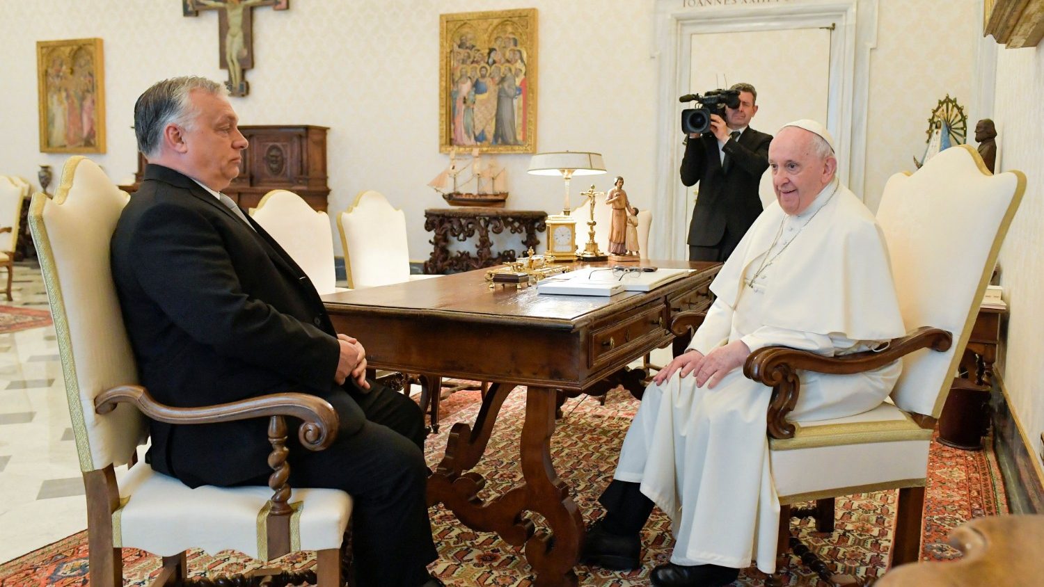 Папа Римский встретился с премьер-министром Венгрии