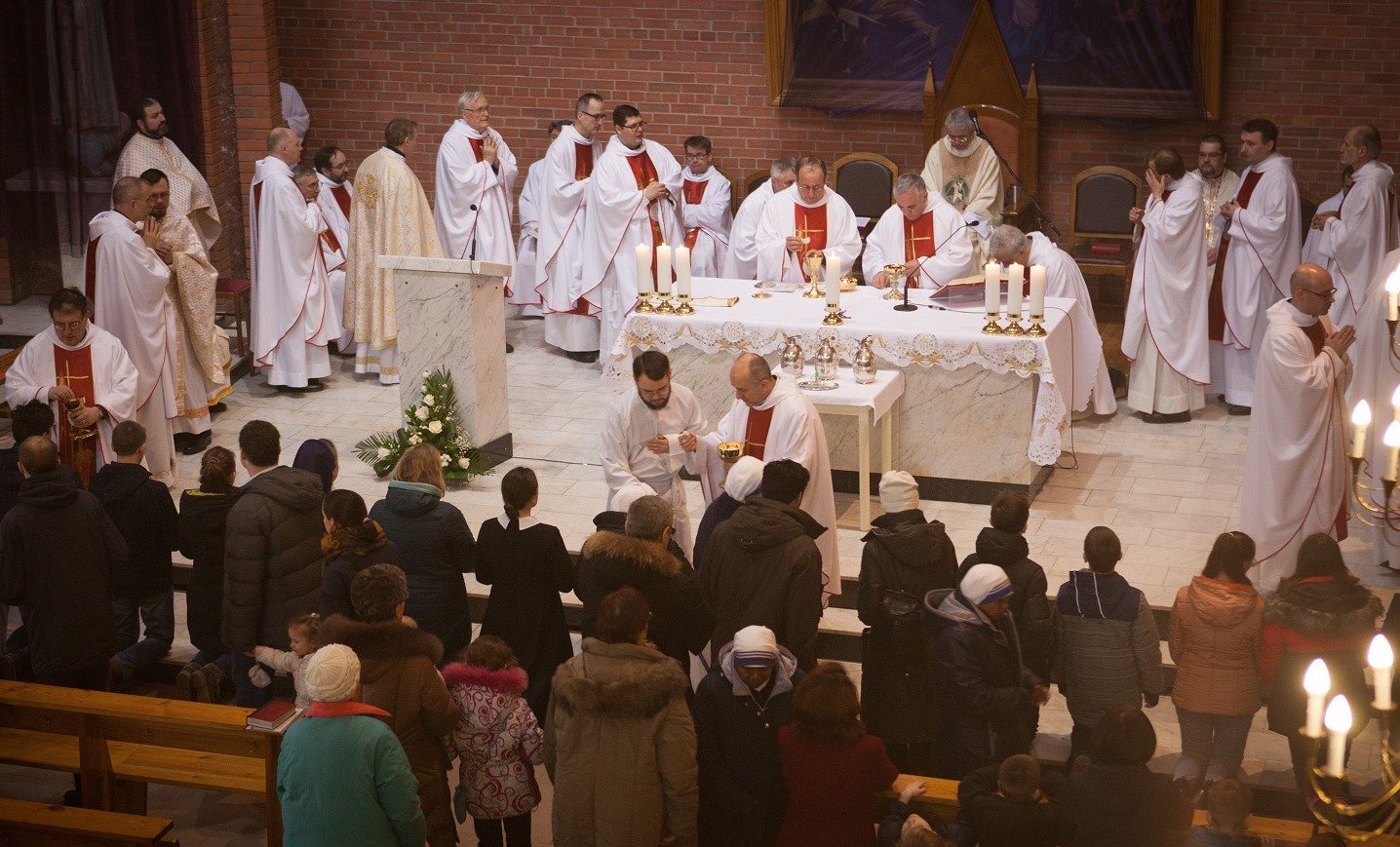 «Великий Четверг – праздник священства». Жан-Мари Вианней о благодати священства и Святой Мессе