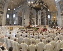Святая Месса благословения елеев в Ватикане: Папа предостерёг священников от идолопоклонства (+ ФОТО)