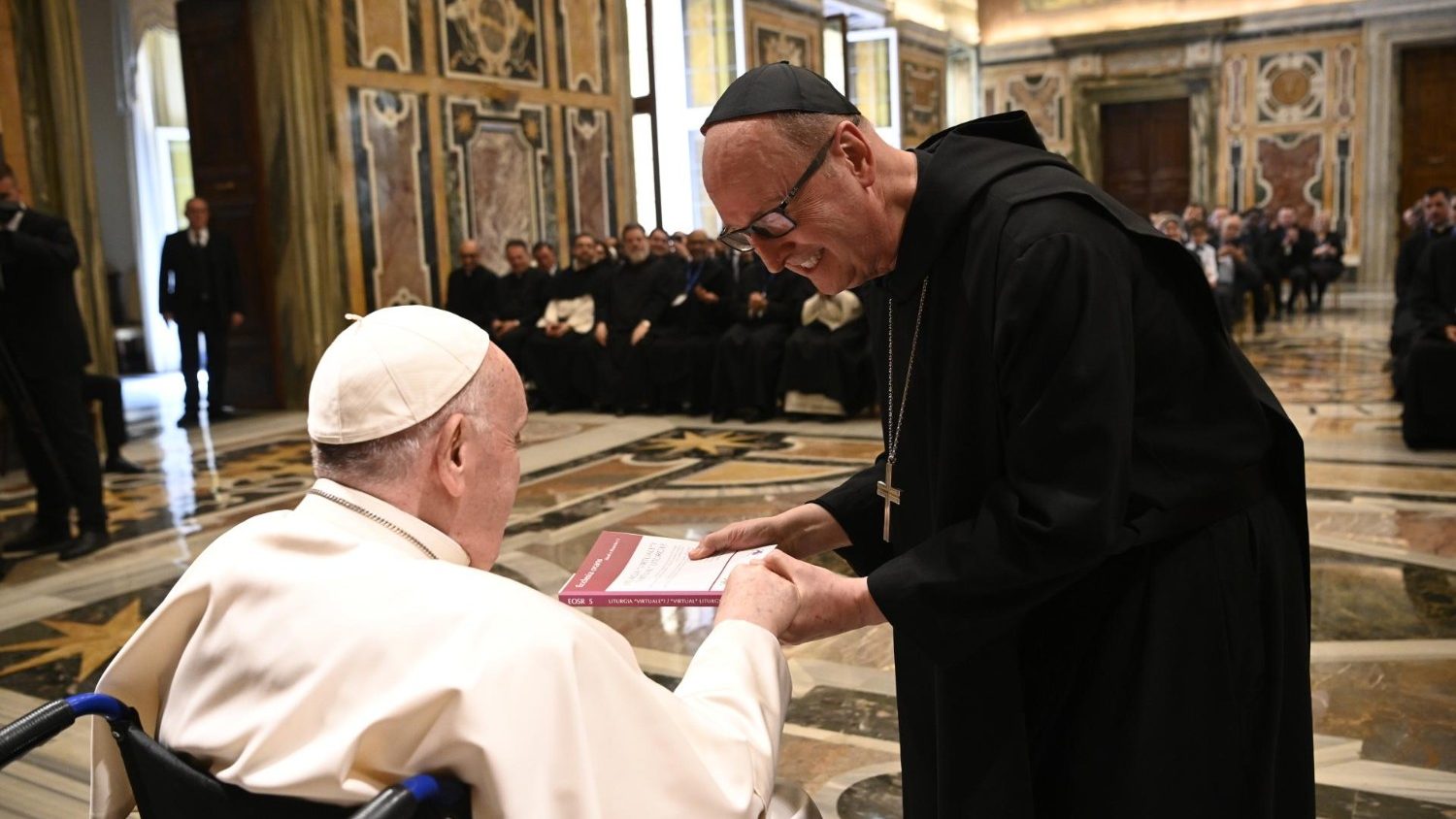 Папа призвал не превращать литургию в поле битвы