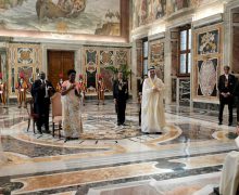 Папа встретился с новыми послами при Святейшем Престоле
