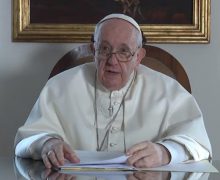 Папа призвал не превращать синодальность в церковный популизм