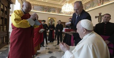 Папа Франциск встретился с буддистами Монголии