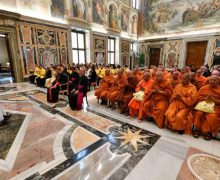 Папа встретился с буддистами Таиланда