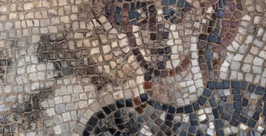 Древнейшие изображения ветхозаветных героинь Деворы и Иаили найдены археологами в Израиле