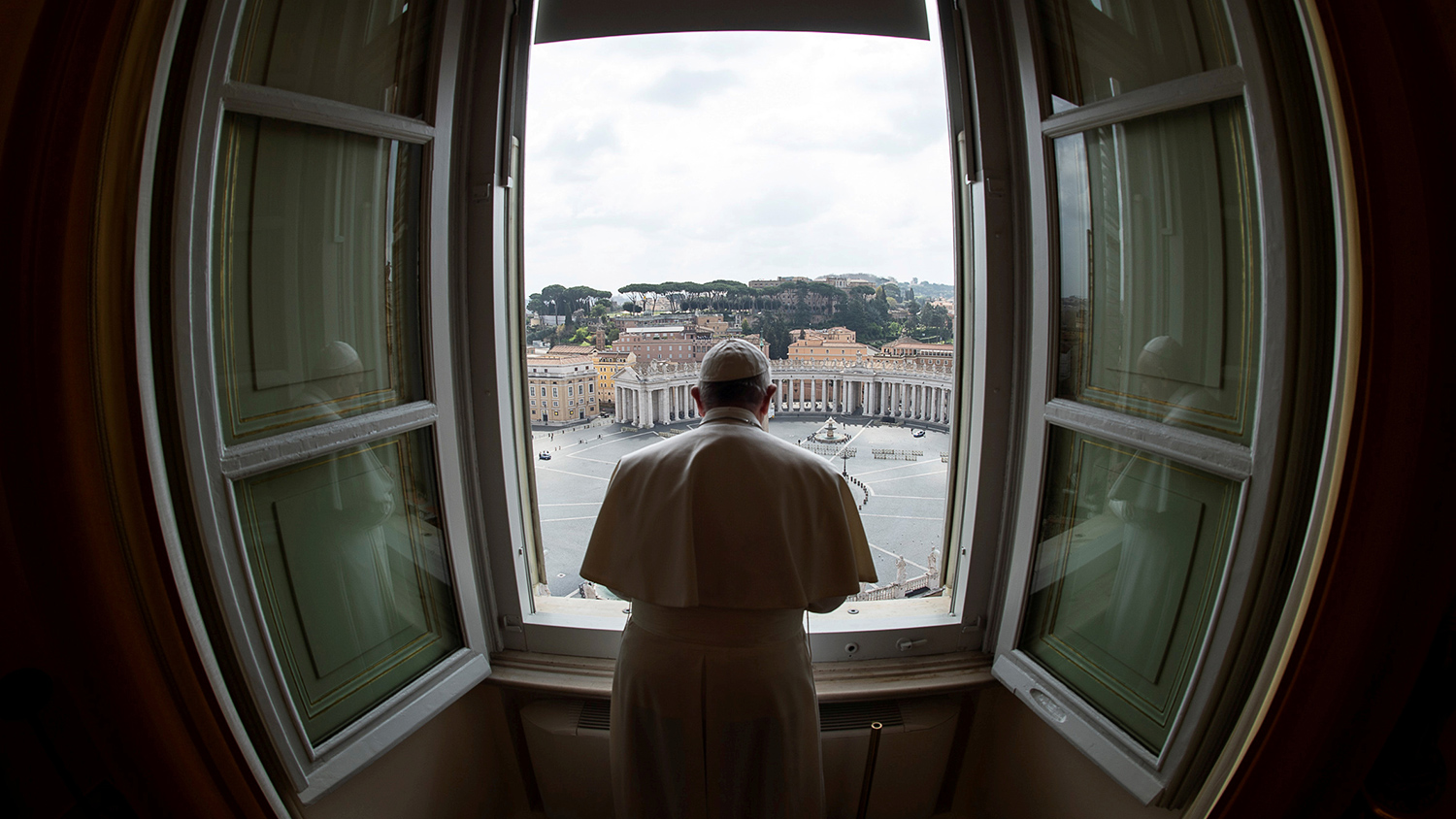 Папа в подкасте поразмышлял о «будничных темах» своей личной жизни