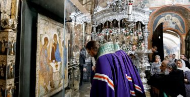 РПЦ предложила поправки о передаче святынь из музеев религиозным организациям