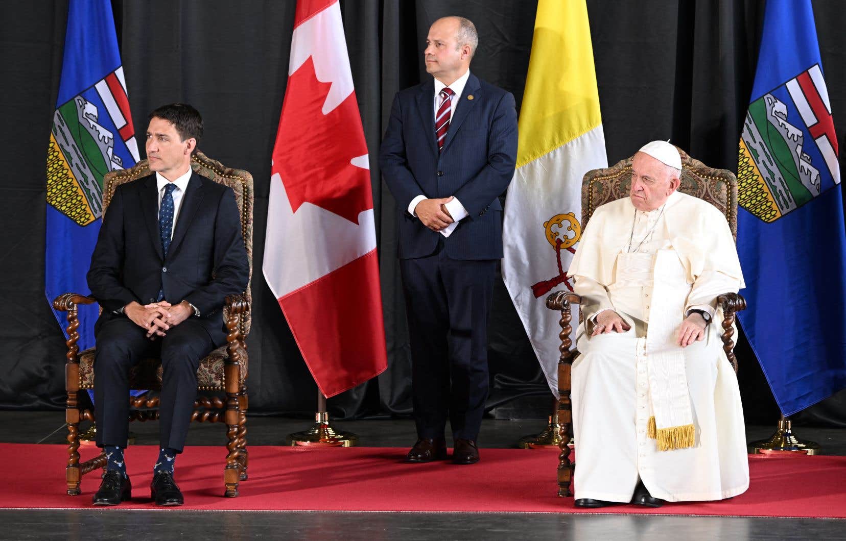 Папа в Канаде кратко пообщался с Трюдо и вновь заявил, что хотел бы посетить Украину
