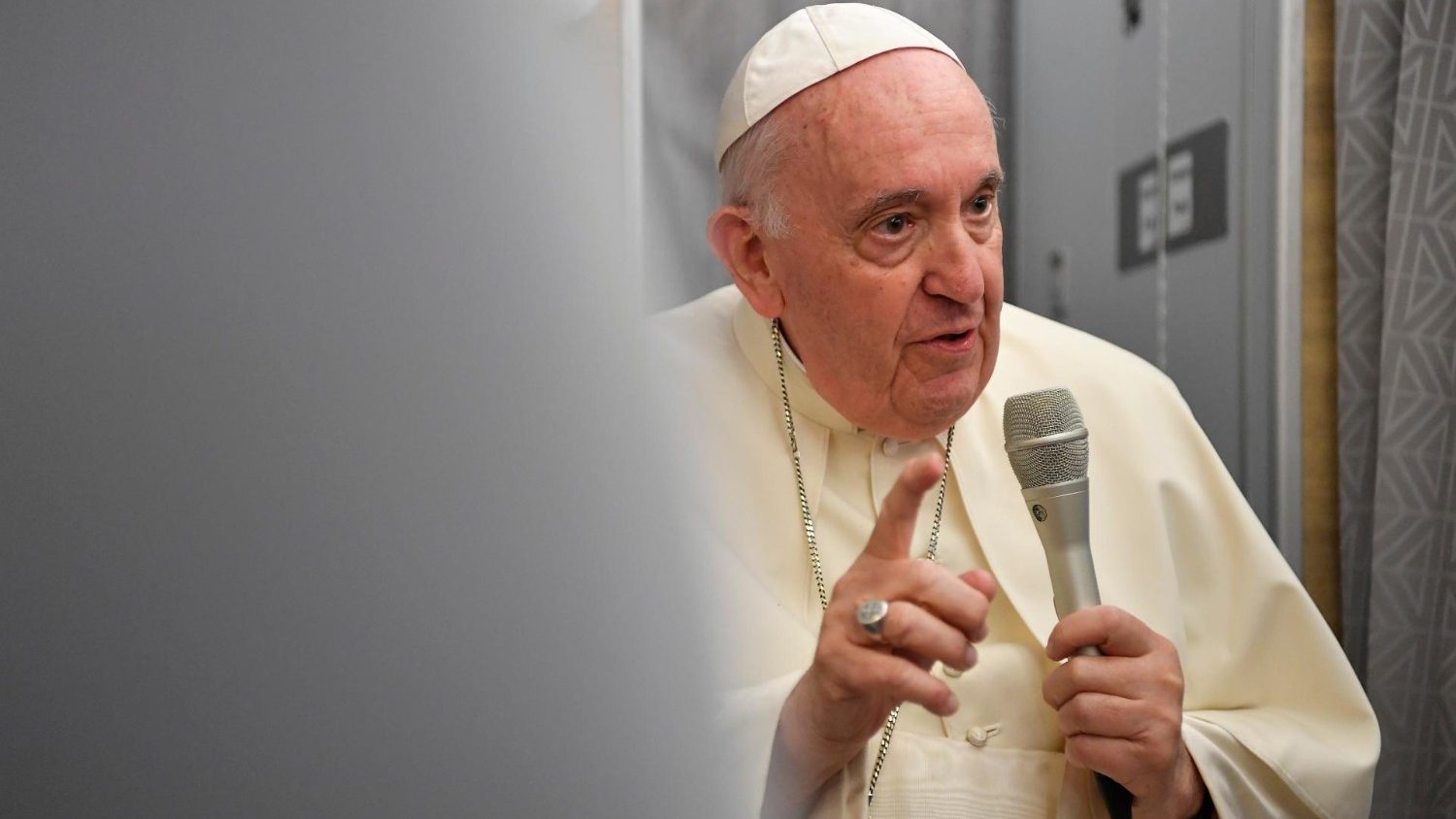 На обратном пути в Рим Папа поделился планами о предстоящих поездках