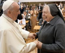 Монахиня Ивонн Ренгот: епископ должен уметь слушать людей